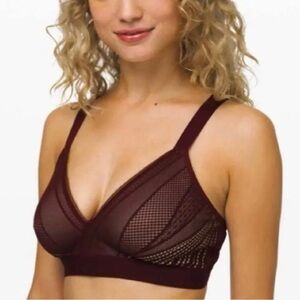 Lululemon Awake to lace bra NWT 32D